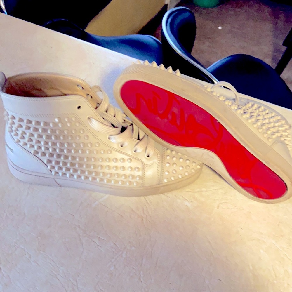 Red bottoms size 8.5 men